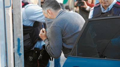 El conductor, cuando pasó a declarar a los Juzgados de Valls por el accidente de Vilabella. FOTO: ACN
