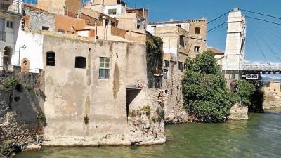 L’Ajuntament compra dos cases dins de la recuperació de la façana fluvial. Foto: Ajunt. Amposta