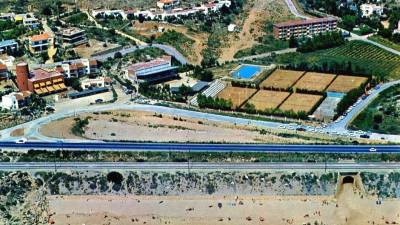 1969. Imatge aèria del Tenis Tarragona. Foto: Arxiu Rafael Vidal Ragazzon / Editor La Golondrina / Tarragona Antiga