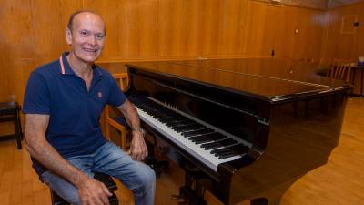 Després de gairebé 40 anys al capdavant de la banda simfònica i l’escola de música, Octavi Ruiz es jubila. FOTO: Joan Revillas