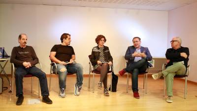 Jordi Savall, Iván Sanz, Mercè Dalmau, David Chatelain y Robert Benaiges, ayer en el debate. FOTO: F. Acidres