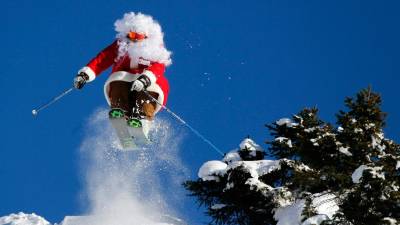 Papá Noel ya está listo para visitar las pistas de esquí. FOTO: Cedida