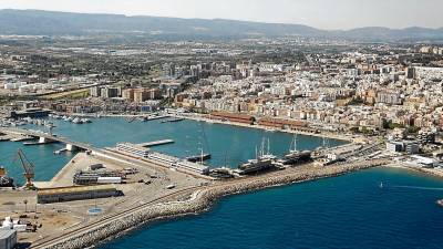 Imagen aérea del Port de Tarragona.