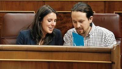 Montero e Iglesias, durante el debate de Presupuestos de la semana pasada. FOTO: EFE