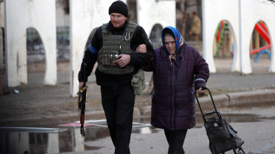 Los civiles lo están pasando muy mal en Ucrania. FOTO: EFE