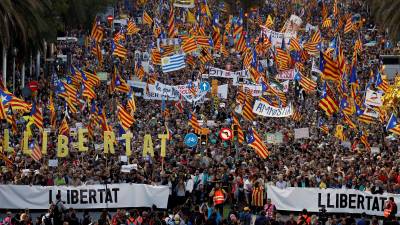 La multitudinaria y pacífica manifestación del 26 de octubre en Barcelona contra la sentencia del Procés. FOTO: EFE