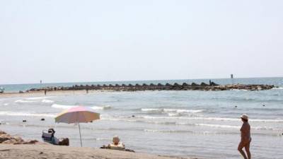Las playas de Cunit todavía tienen usuarios.