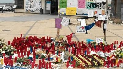Imagen del recuerdo a la victimas de los atentados en Cambrils. DT