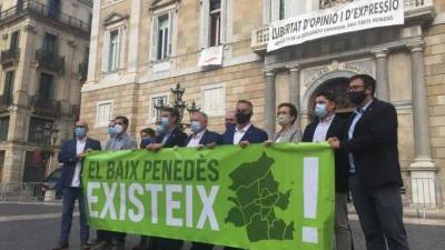 Protesta de los alcaldes del Baix Penedès.