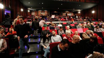 Un instante antes del preestreno del documental en el Teatre Tarragona. FOTO: PERE FERRÉ