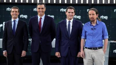 De izquierda a derecha, Pablo Casado, Pedro Sánchez, Albert Rivera y Pablo Iglesias. FOTO: EFE