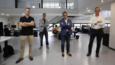 Desde la izquierda, Enric Ginovart, Miquel Mora, Marc Arza y Armand Bogaarts, cuatro de los seis fundadores de StartSud. FOTO: Pere Ferré