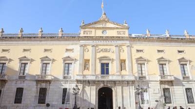 El Ayuntamiento de Tarragona abre la puerta para que sus cargos directivos sean ocupados por personal no funcionario. FOTO: ALBA MARINÉ