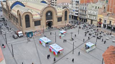 La Plaça Corsini, ayer por la mañana, desde la terraza del Hotel Urbis. FOTO: ALFREDO GONZÁLEZ