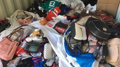 Material confiscado en la redada del pasado 5 de julio en La Pineda. FOTO: Policia Local Vila-seca