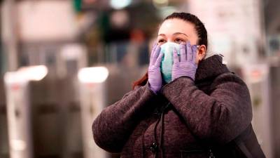 La mascarilla dejará de ser obligatoria en interiores después de Semana Santa. Foto: EFE