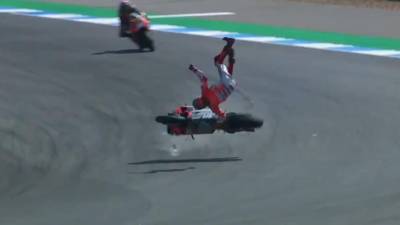 Imagen de la caída de Jorge Lorenzo. Movistar MotoGP