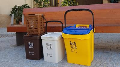 Imatge dels contenidors de recollida de residus. FOTO: cedida
