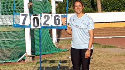 Berta Castells lanzó hasta los 70,26 metros el pasado 15 de julio en Manresa. Foto: Salvador Castells