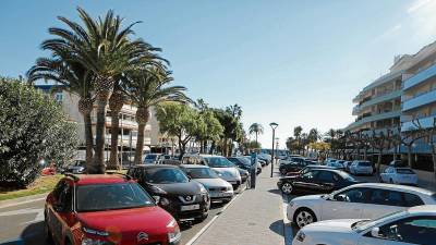 La rambla del Regueral es uno de los parkings más utilizados por estar ubicado en una zona de locales de ocio y restaurantes. FOTO: ALBA MARINÉ