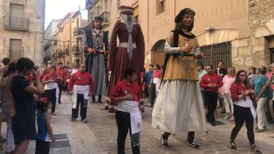 Els Gegants Veguers de Montblanc van convidar els gegants centenaris de Capellades. Foto: Alba Tudó