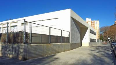 Imagen de los exteriores de la escuela Teresa Miquel Pàmies de Reus. FOTO: DT