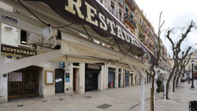 La estampa de los restaurantes cerrados es una realidad. FOTO: Pere Ferré