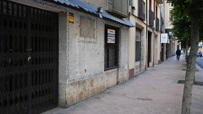 El arrabal Robuster con varios locales cerrados. FOTO: Alfredo González