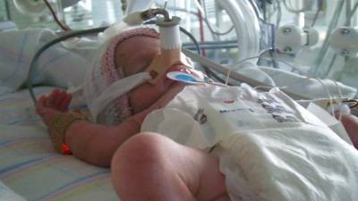 Imagen genérica de un bebé en el hospital. Cedida