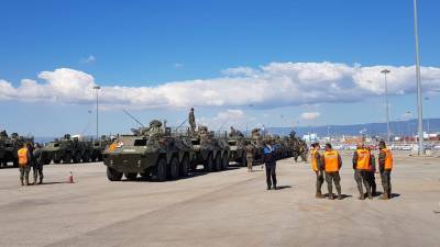 La llegada de militares en el norte de África para desplazarse a Zaragoza es habitual que entren por el Port de Tarragona. FOTO: DT