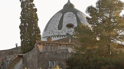 La cúpula modernista de Mas d’en Sorder es obra del arquitecto Josep Maria Pujol de Barberà. FOTO: dt
