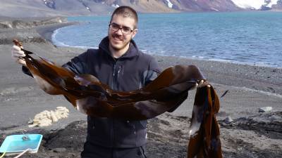 Es experto en botánica marina y en la Antártida ha podido investigar especies únicas. Foto: cedida