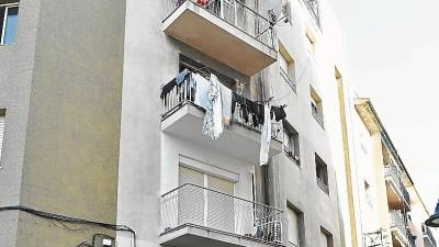 El edificio en cuestión está ubicado en la calle Sant Andreu, número 2, en el corazón del barrio marinero. FOTO: Alfredo González