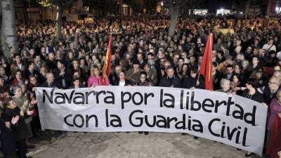 Imagen de las manifestaciones a favor de la Guardia Civil en Navarra tras los hechos de Alsasua. EFE