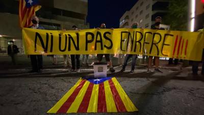Un millar de personas se manifiesta en Tarragona para conmemorar el 1-O. Foto: Alfredo González