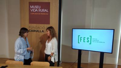 Gemma Carbó i Marta Esteve, avui durant la presentació del FES. Foto: Àngel Juanpere