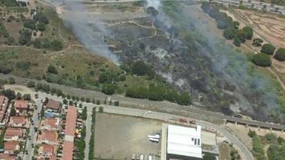 Vista aérea del incendio de esta tarde en Cambrils. Foto: Bombers de la Generalitat