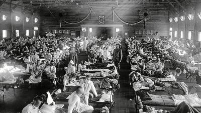 Hospital de emergencia levantado durante la gripe española en Camp Funston, Kansas (1918). FOTO: National Museum of Health and Medicine