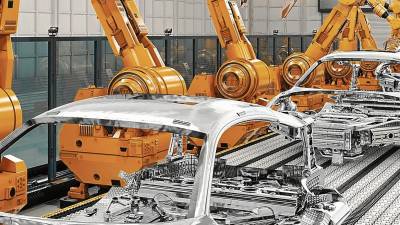 Los trabajos mecánicos serán los que tienen más probabilidades de ser sustituidos por robots. FOTO: DT