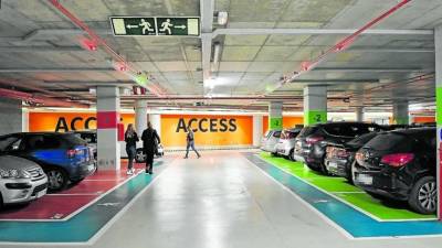El parking de La Fira Centre Comercial registró en 2016 cerca de 405.000 vehículos. Foto: Alfredo González