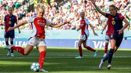 Stina Blackstenius marcó el gol de la victoria para el Arsenal. Foto: EFE/Miguel A. Lopes