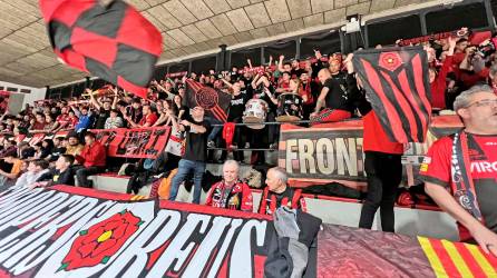 La afición del Reus Deportiu en la Bombonera. Foto: Alfredo González