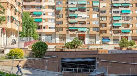 La reforma de la plaza está a punto de arrancar de forma definitiva. foto: Àngel Ullate
