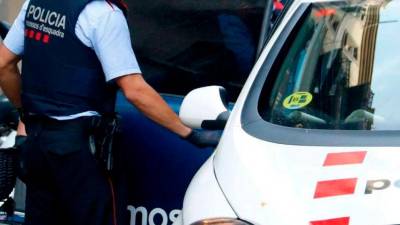 Tres detenidos en Reus por robar tarjetas bancarias y joyas a dos ancianos