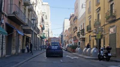 La calle Reina Maria Cristina, una de las quince calles con nombres de mujer en Tarragona. fotos: lluís milián