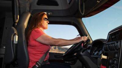 En Europa tan solo un 1% de las personas que circulan al volante de un camión son mujeres.
