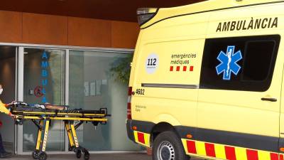 Una ambulància ha traslladat la víctima a l’Hospital Joan XXIII de Tarragona.
