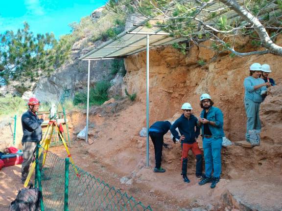 Detall de l’excavació al jaciment de La Cansaladeta (La Riba) durant aquest mes de maig. Foto: Andreu Ollé/IPHES-CERCA