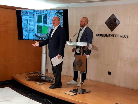 Carles Pellicer y Pep Cuerba en la presentación de las nuevas instalaciones deportivas. Foto: Ayuntamiento de Reus