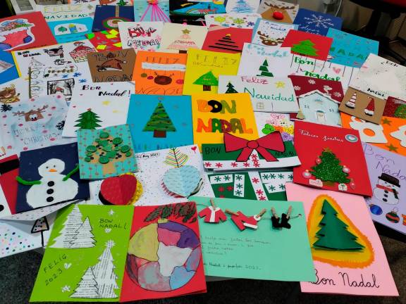 Algunas de las postales navideñas hechas por los niños y niñas de 21 centros educativos del territorio. FOTO: cedida